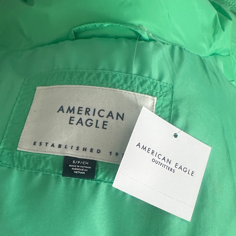 American Eagle Green Puffy coat - Picture 5 of 5